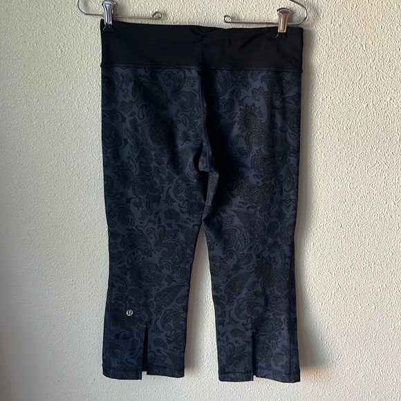 Lululemon Wunder Under Crop leggings Deep Sea Blue / black - Picture 2 of 5